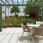 Thb Royal Ξενοδοχείο 4*